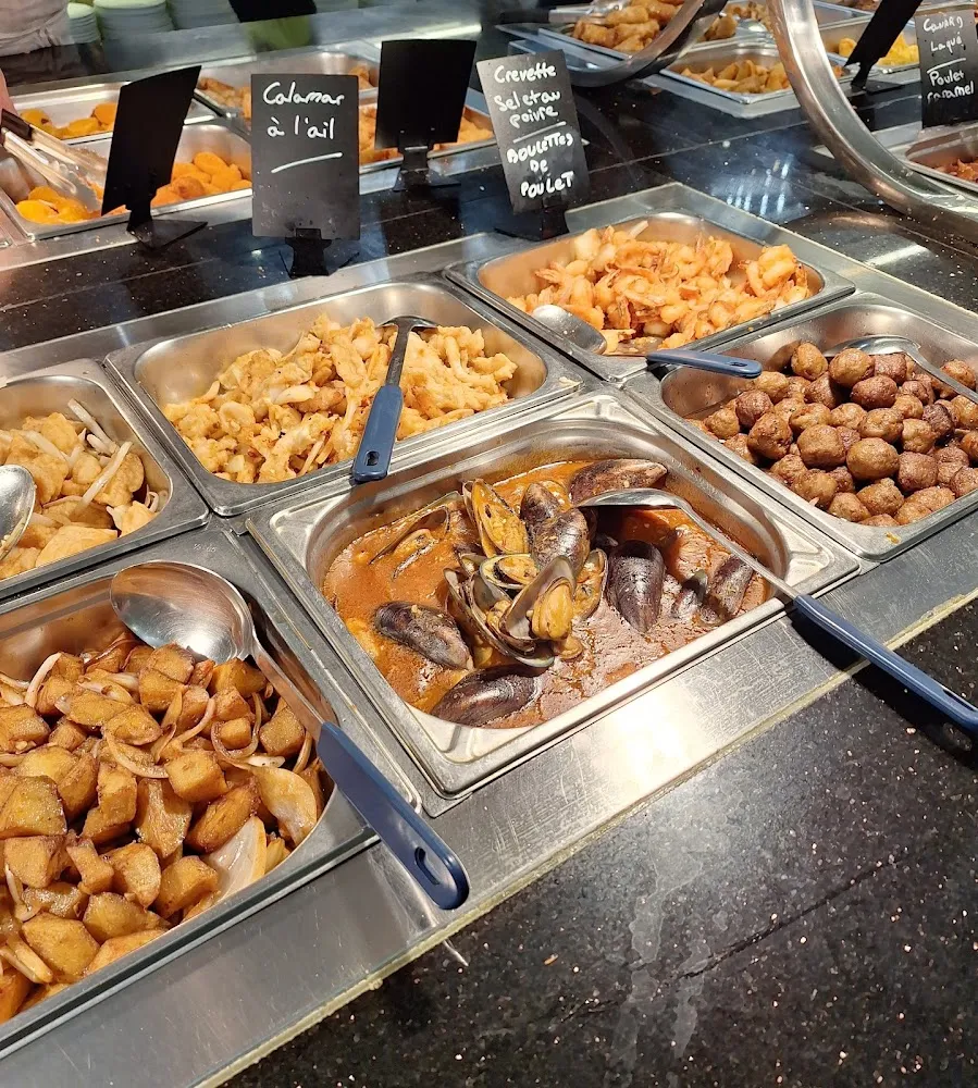 Moules En Sauce Boulettes de Poulets Accompagnement